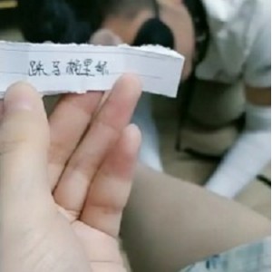 霏霏女王抽签虐废狗视频大片544*960时长50分钟